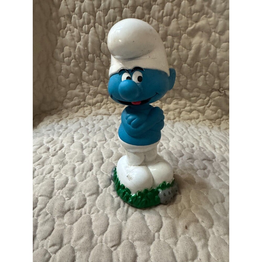 Vintage 2000 Smurf PVC Figurine Arms Crossed Grass Base Peyo Schleich-Style Fig